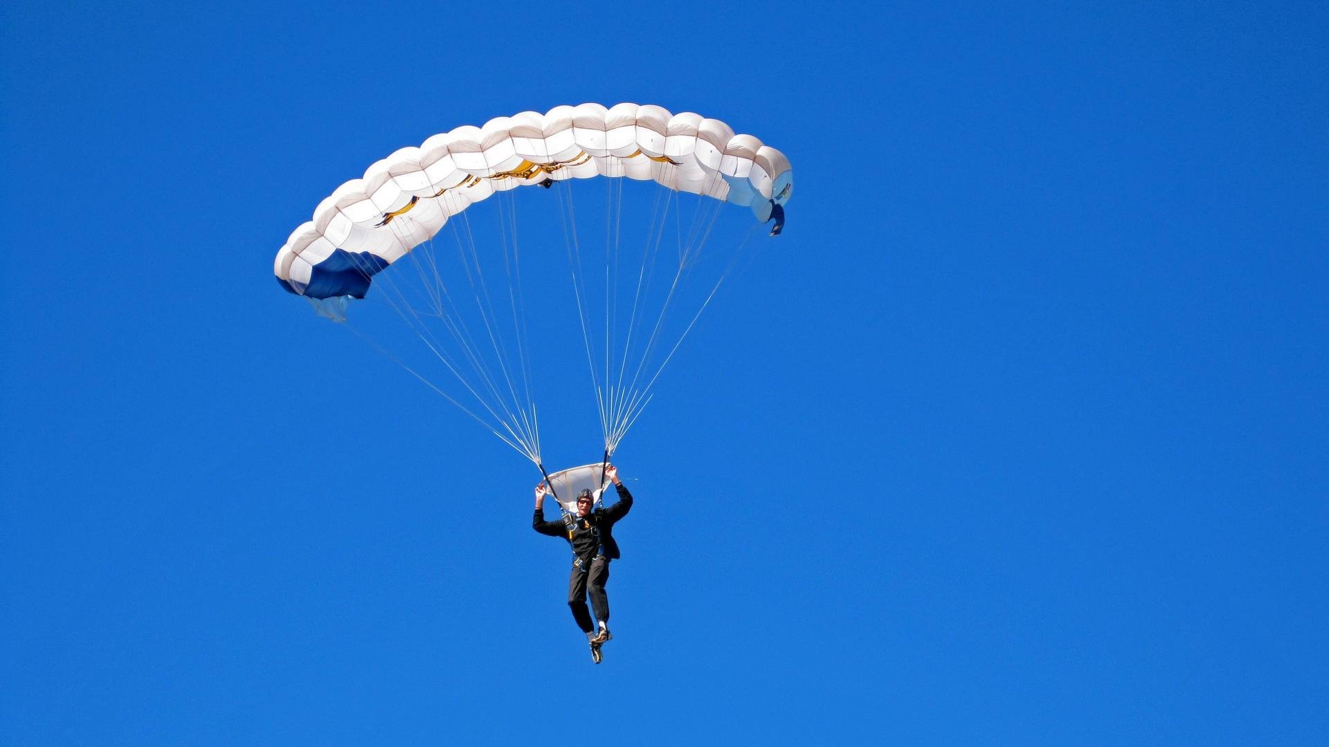 体育新闻中心上线体育新闻热点话题监测系统，体育新闻集锦