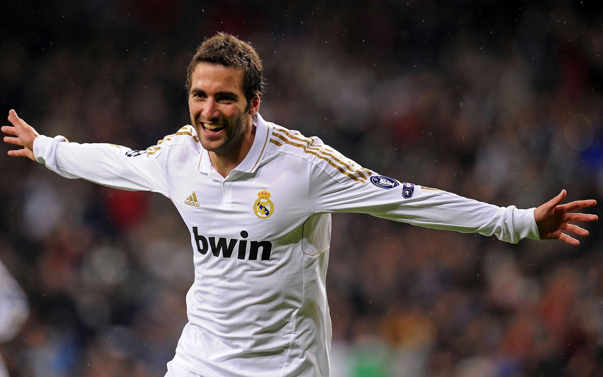 花滑世锦赛中国男单再创历史突破前十，男子花滑世锦赛冠军